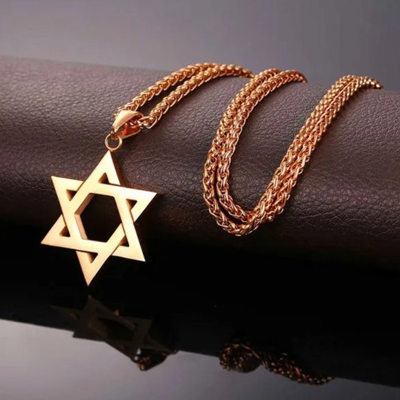 Gold Jewish Star of David Necklace - Picture 2 of 3